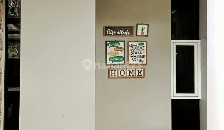 Dijual Rumah 2 lantai, Posisi Hook, Full Furnished, Aman, Nyaman, Tenang di Setu, Cipayung, Jakarta Timur 2