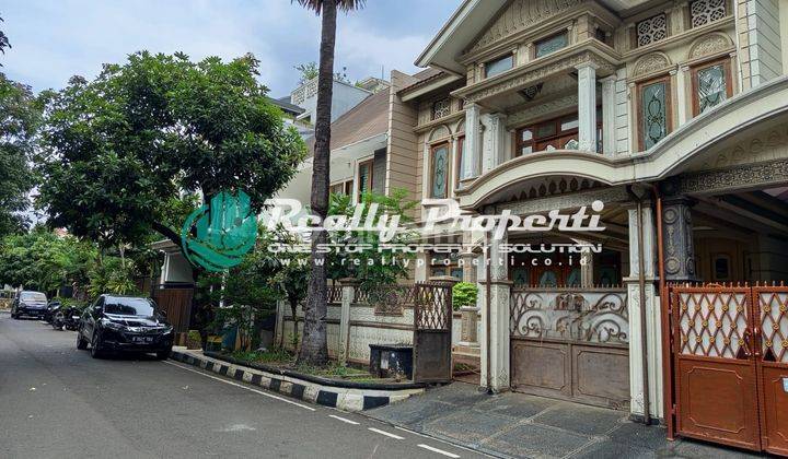 Disewakan Rumah Cantik, Lingkungan Asri, Dalam Komplek Yang Tenang, Aman, Nyaman di Rawamangun , Jakarta Timur  2