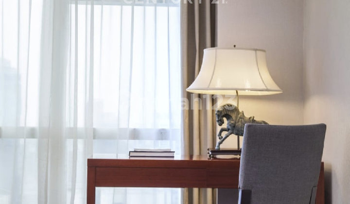 2 BR Full Service Apartemen di Sudirman Selangkah ke MRT 2