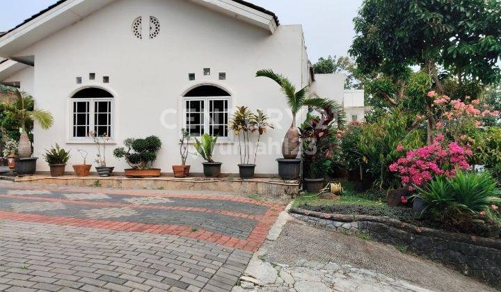 Rumah Villa Dgn Taman Yang Luas Di Pondok Benda, Tangsel 2