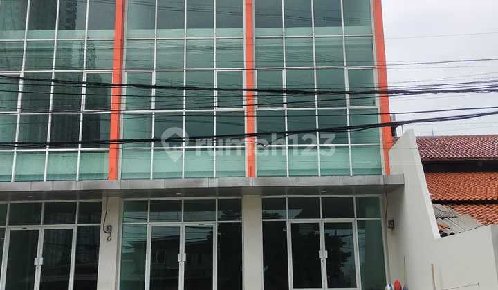 Dijual Ruko 3 Gandeng di Pluit Jakarta Utara
