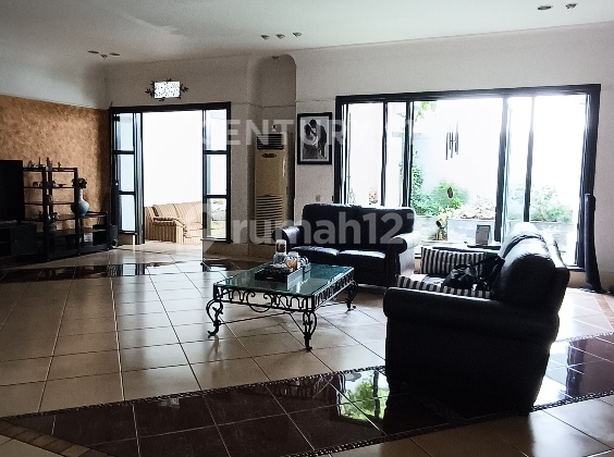 Beautiful and Lush House in Pondok Indah, South Jakarta