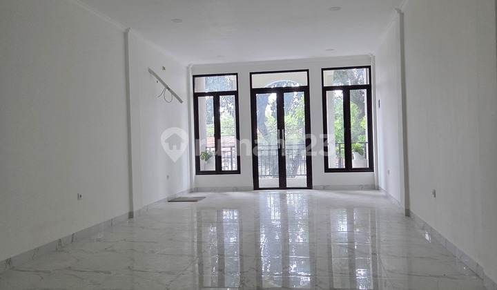 For Sale: Beautiful and Strategic Shop House in Jagakarsa 2