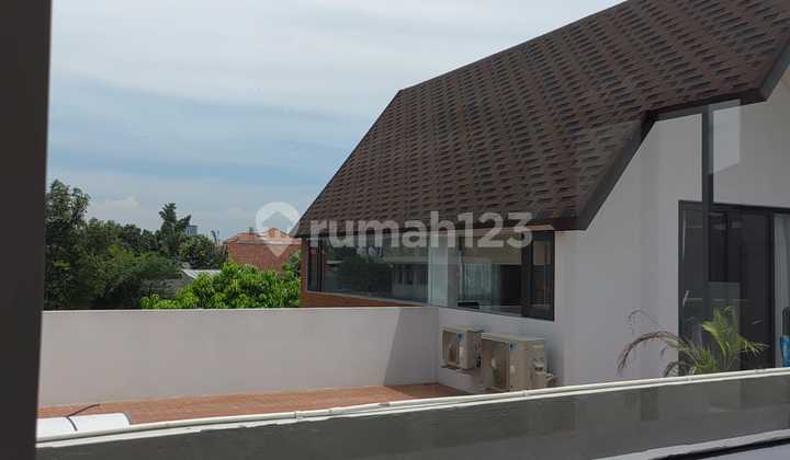 House for Sale Townhouse on Jl Bunga Melati, Cipete Selatan, South Jakarta 2