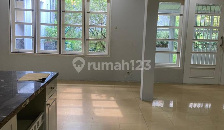 Luxury House in the Premium Area of Kebayoran Baru, South Jakarta