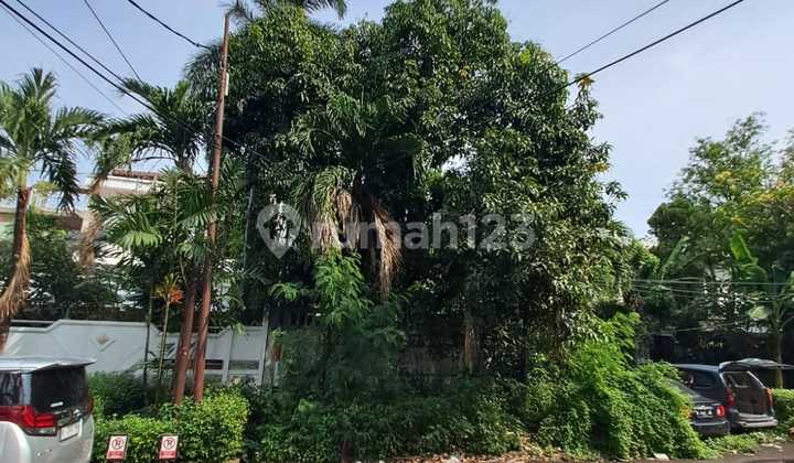 Dijual Rumah Hitung Tanah di Simprug, Jakarta Selatan 1