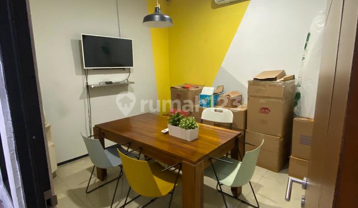 Rukan 3,5 Lantai di Kebayoran Baru