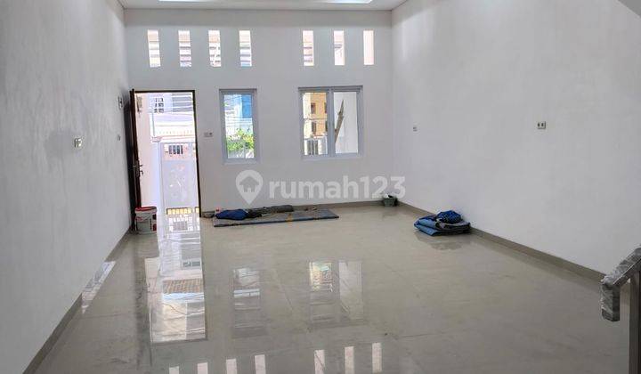 Rumah 3 Lantai Baru di Pademangan, Jakarta Utara 1