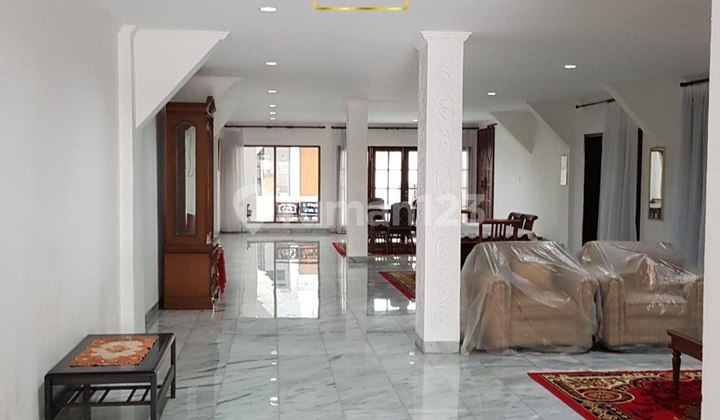 Menteng Rumah 2 Lantai ada Pool Dekat Teuku Umar, Jalan Lebar, elite 2