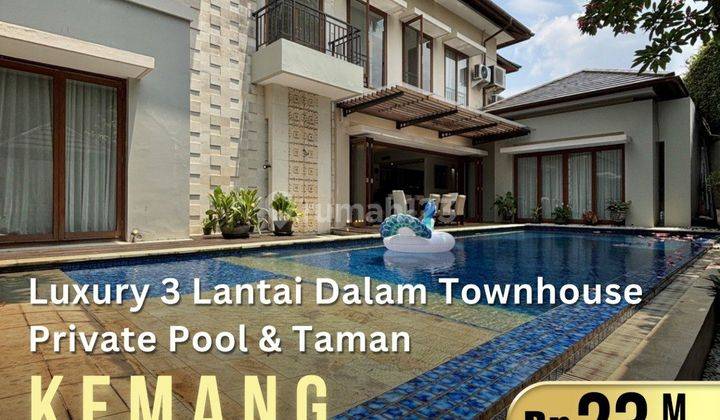 Rumah 3 Lantai Semi Furnished Townhouse Private Pool 1