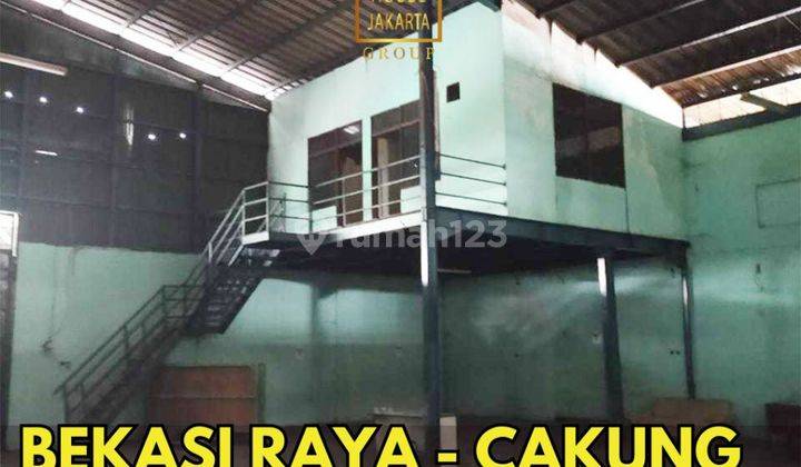 Komersial Cakung Dijual dekat Industri Pulo Gadung, area Gudang Kantor 1