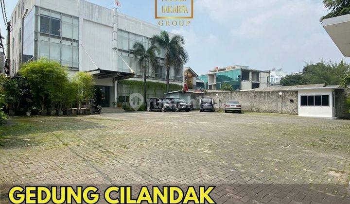 Gedung 4 Lantai Tersewa Parkir 25 Mobil Pinggir Jalan Raya Dekat Tol 1