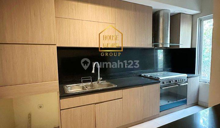 Rumah 2,5 Lantai, Siap Huni Ada Pool, Jalan Lebar, Area Tenang, Murah 2