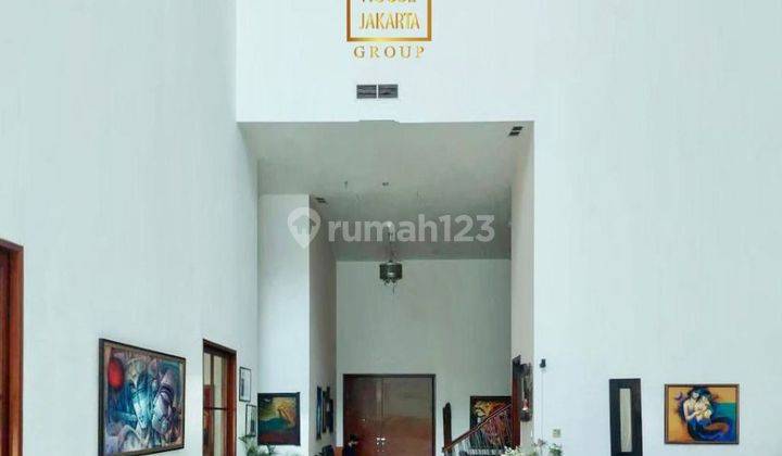 Townhouse Pakubuwono Residence Dijual, Private Pool, 2 Lantai, 4 Beds 1