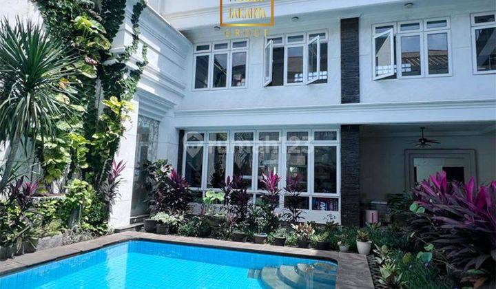 American Classic House Kemang 2 Lantai Murah Taman Luas Pool Mewah 1