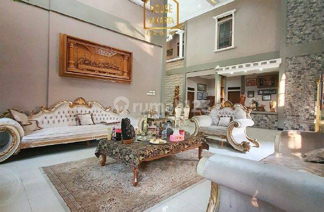 Modern Classic House Pondok Indah 2 Lantai, Jalan Lebar, Hook, Furnish 1