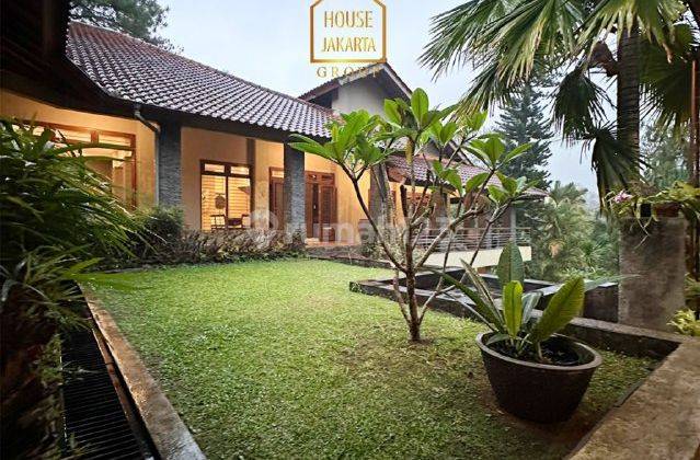 Villa Mewah Puncak Bogor Semi Furnished Pool Dekat Taman Safari Cimori