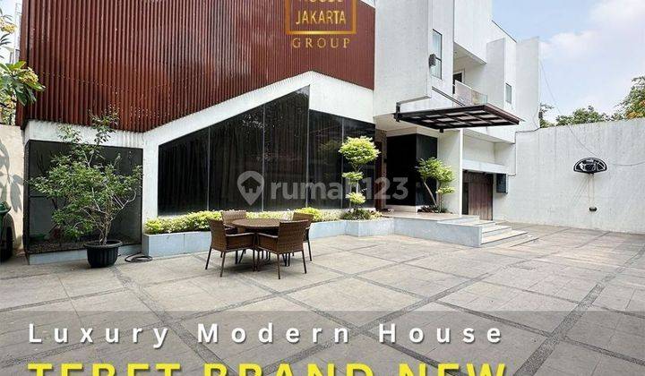 Tebet 2 Lantai Luxury Modern Ada Pool Dekat Taman Eco Park Area Prime 2