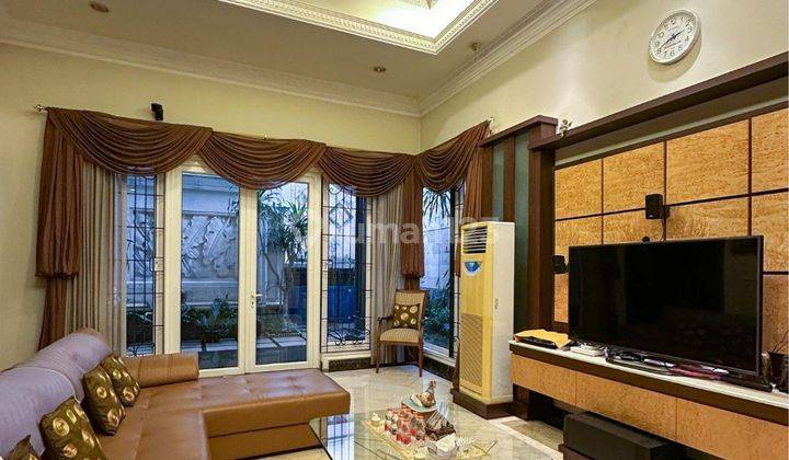 Rumah Kebayoran Baru Mewah Semi Furnished Dekat Senopati Senayan 2