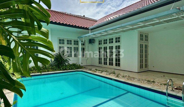 Rumah Siap Huni 1 Lantai, Private Pool area tenang dekat scbd senopati 2
