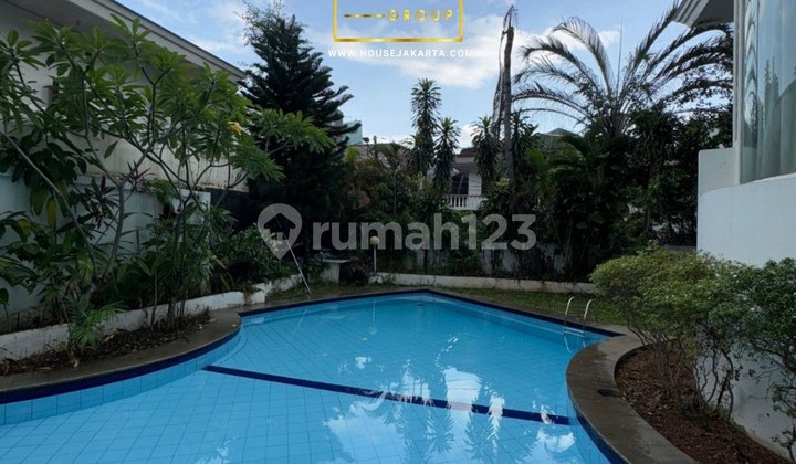 Rumah Mega Kuningan 2 Lantai Pool & Taman Luas . Kawasan Elite 2