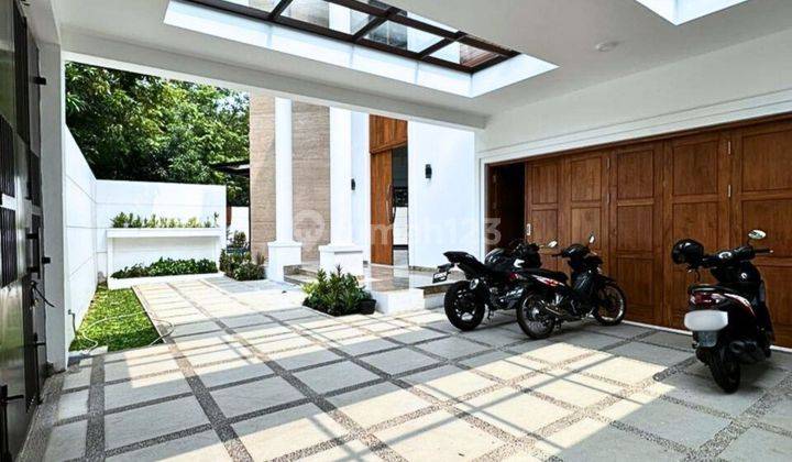 Rumah Brand New Kebayoran Baru 3 Lantai, Private Lift, Taman, Pool 2