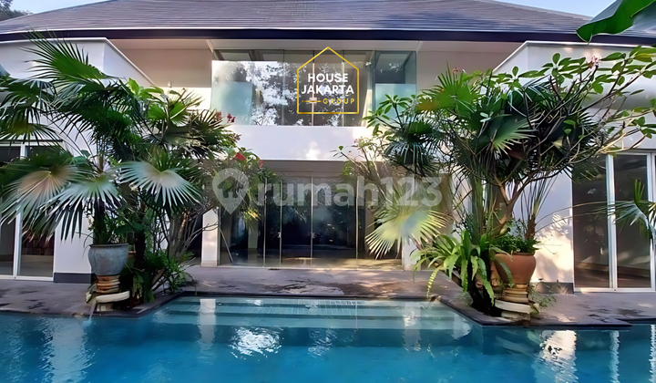 Brawijaya Kebayoran Baru, Rumah Mewah 2 Lantai Kawasan Elite, Persegi  1