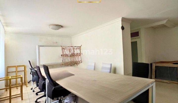 Mega Kuningan Rumah Klasik 2 Lantai Area Embassy & Komplek Menteri 2