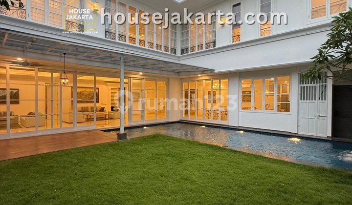 Luxury 3-Storey Modern Classic House. Private Pool, Elevator, Fully Furnished. Spacious Parking. 2