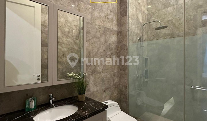 Penthouse Apartment The Stature Kebon Sirih Menteng, Furnished City View 2