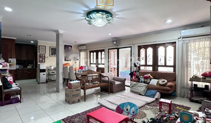 2 floors in SCBD Sudirman Senopati area, Wide Street Row, Quiet, Elite 2 floors in SCBD Sudirman Senopati area, Wide Street Row, Quiet, Elite