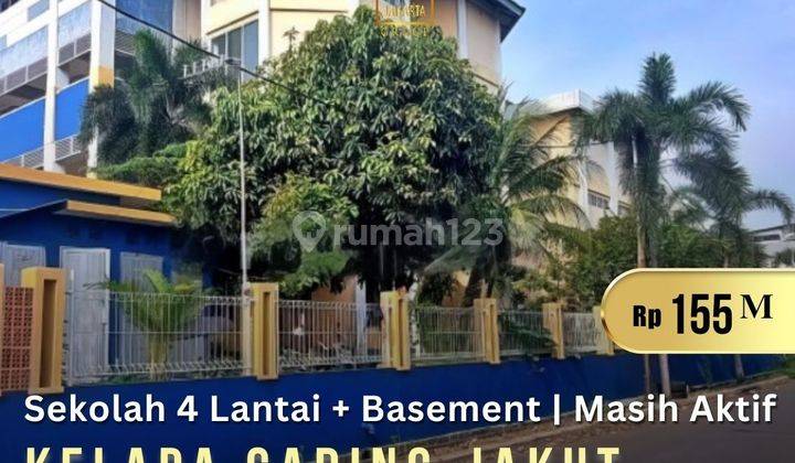 Gedung Sekolah 4 Lantai + Basement Terawat Carport Luas 1