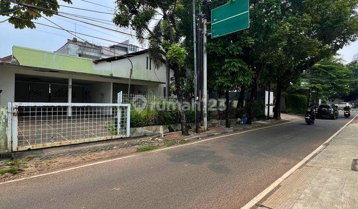 Rumah Hitung Tanah Kebayoran Baru Pinggir Jalan 2