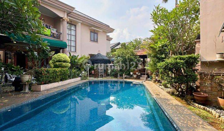 Rumah Mewah Klasik 2 Lantai Lebak Bulus, Dijual Murah 11,5M Taman Pool 1