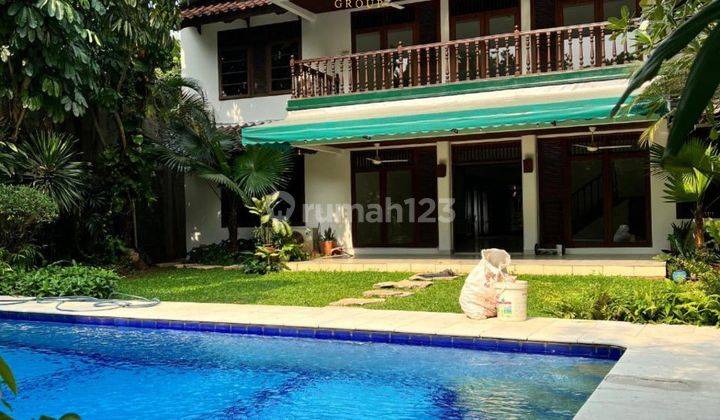 Kemang Rumah Cantik 2 Lantai, Taman Luas, Pool, Area Rindang, Tenang 1