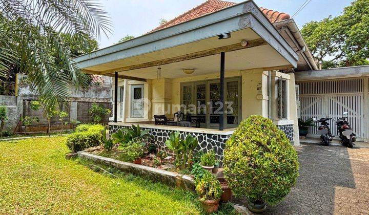 Rumah Menteng Semi Furnished Area Elite Hadap Timur 2