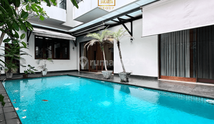 Pondok Indah Rumah Mewah 2.5 Lantai Modern Tropical, Area Elite Tenang 2