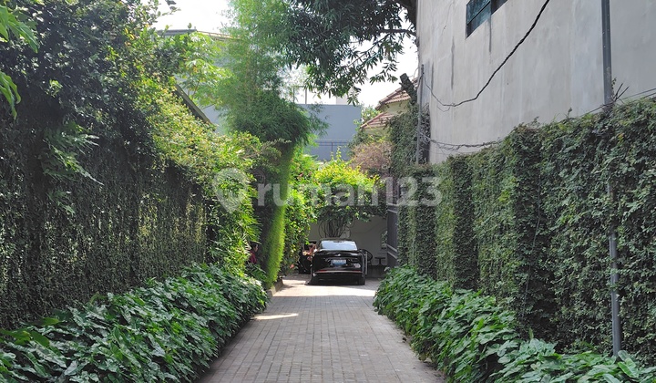 Rumah Colonial Style At Jeruk Purut - 1300M2 2