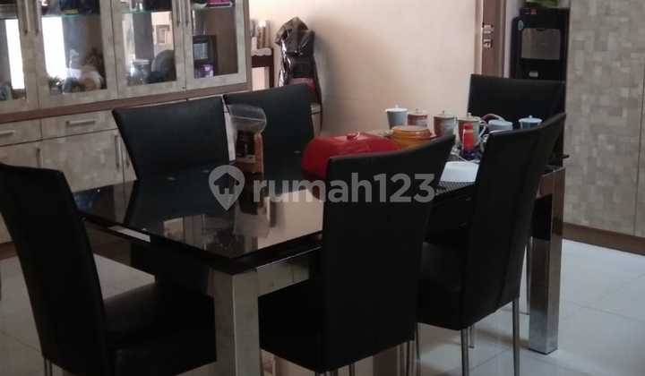 Rumah Minimalis,  jual  cepat, di dalam Cluster yg asri Puri Bintaro sektor 9. 2