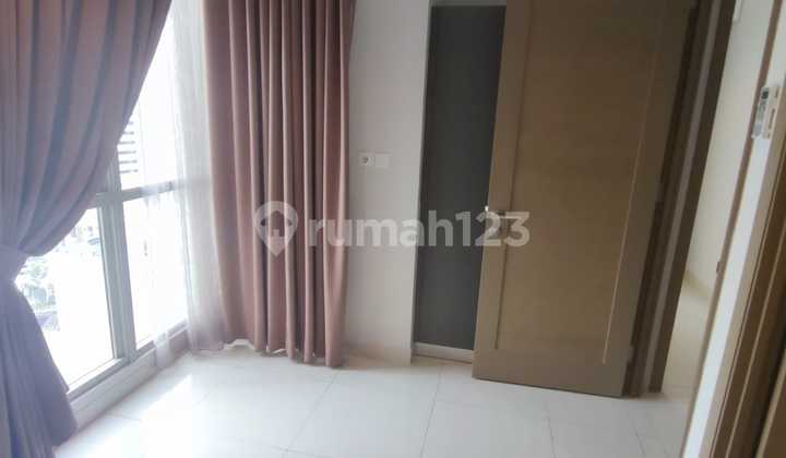 Disewakan Taman Anggrek Residences 3 Bedroom Semi Furnish 2