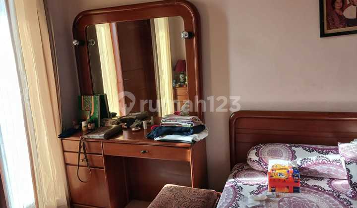 Sewa Rumah Bagus Furnished Pdk Labu 683/286 2lt 4kt.. 200jt 2