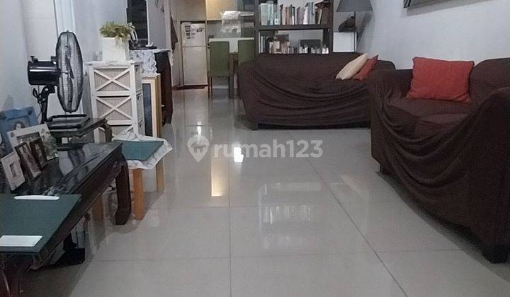 Dijual Rumah Mungil Siap Huni di Kawasan Sektor 5 Bintaro 1