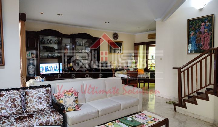 Dijual Rumah Cantik Lingkungan Hijau Adem Jakarta Selatan  2