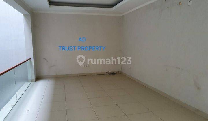 Disewakan rumah 2lt di Kebayoran Bintaro 1