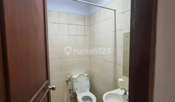 kamar mandi dijual cepat rumah di emerald