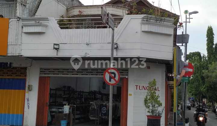 For Sale, the Most Strategic Shop House on Mojopahit Street, Mojokerto