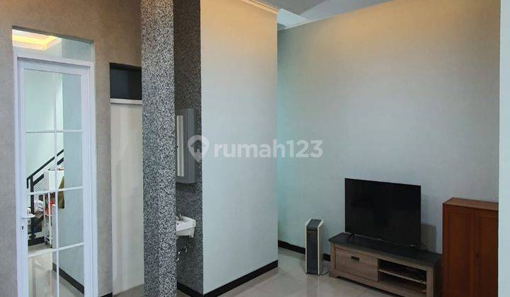  Rumah Semi Furnished Bagus di TKI V, Kopo 1