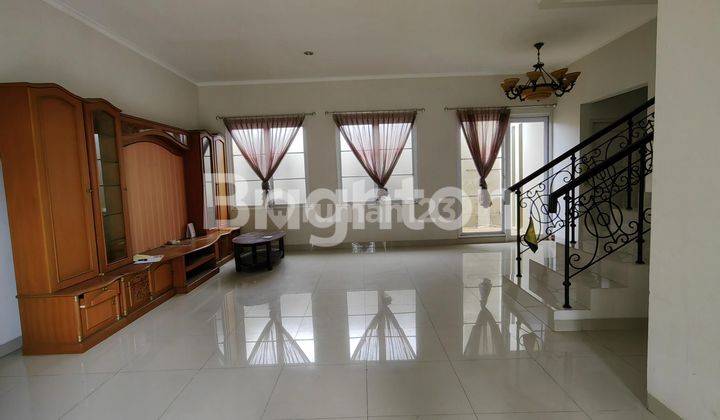 RUMAH DI TRIMEZIA GADING SERPONG TANGERANG 2