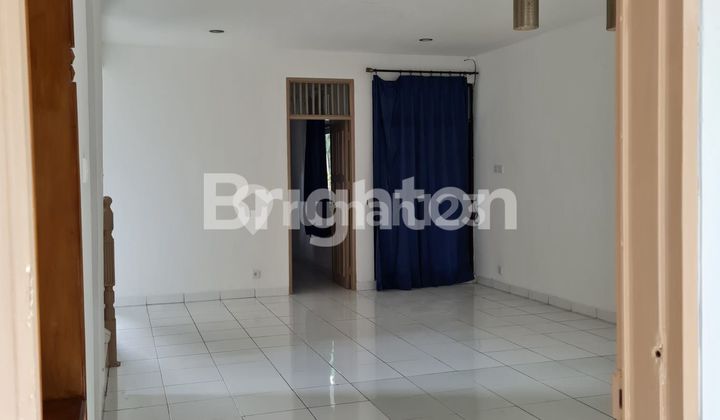 RUMAH DI LIPPO KARAWACI TANGERANG  2