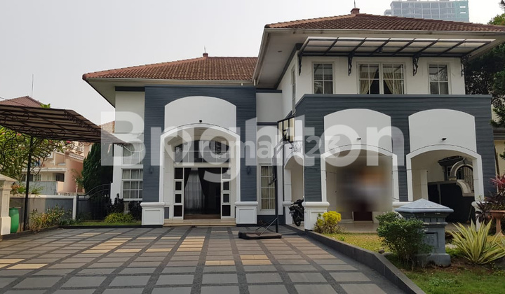 Rumah Mewah Taman Beverly Golf Lippo Karawaci Tangerang Rumah Mewah Taman Beverly Golf Lippo Karawaci Tangerang